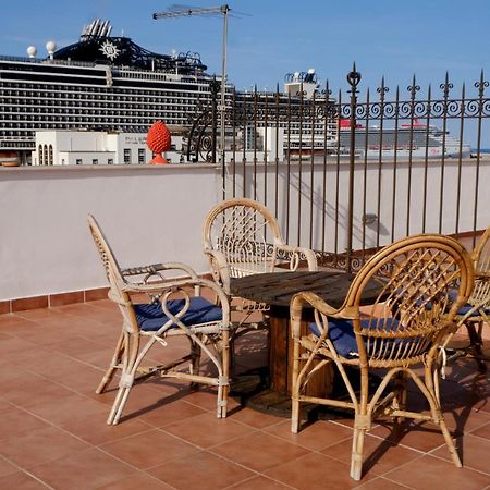 Attico Con Terrazza Sul Porto Leilighet Palermo Eksteriør bilde
