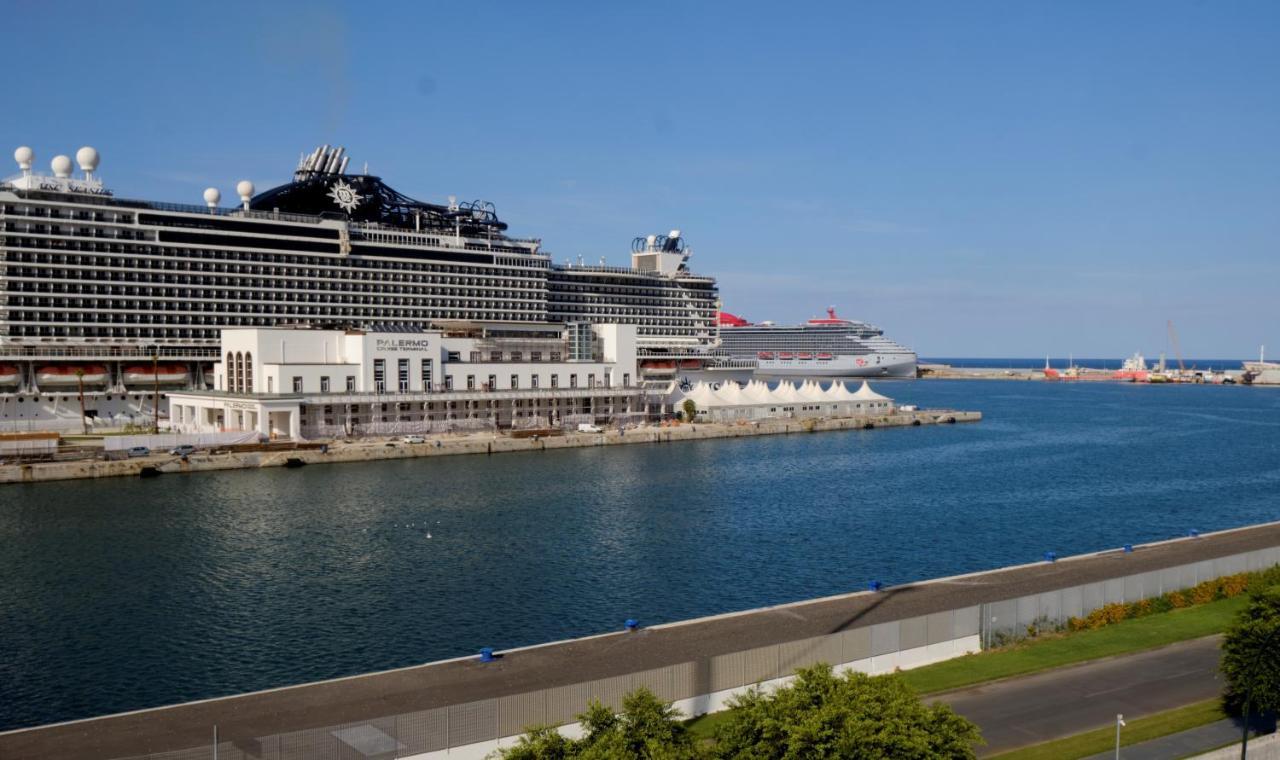 Attico Con Terrazza Sul Porto Leilighet Palermo Eksteriør bilde