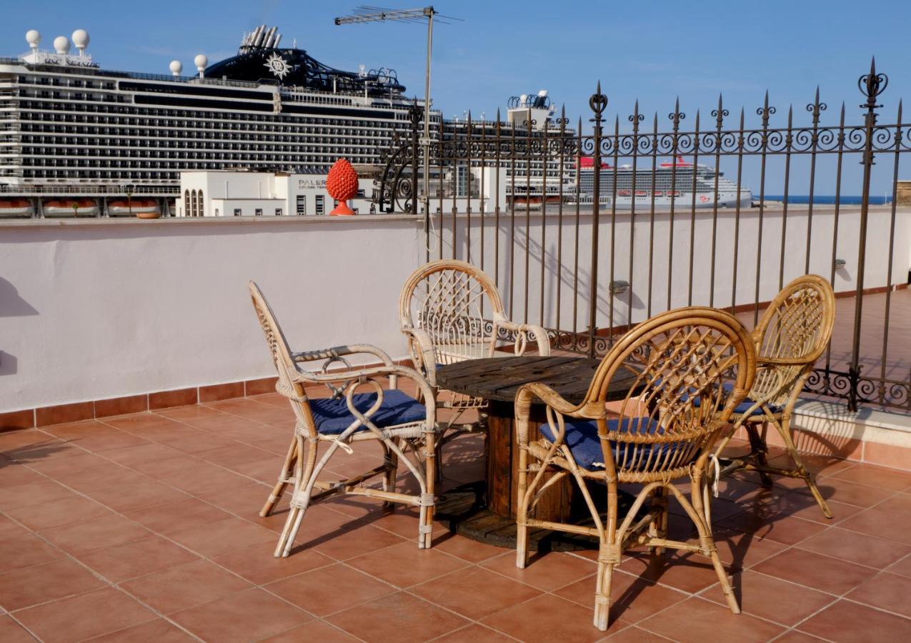 Attico Con Terrazza Sul Porto Leilighet Palermo Eksteriør bilde