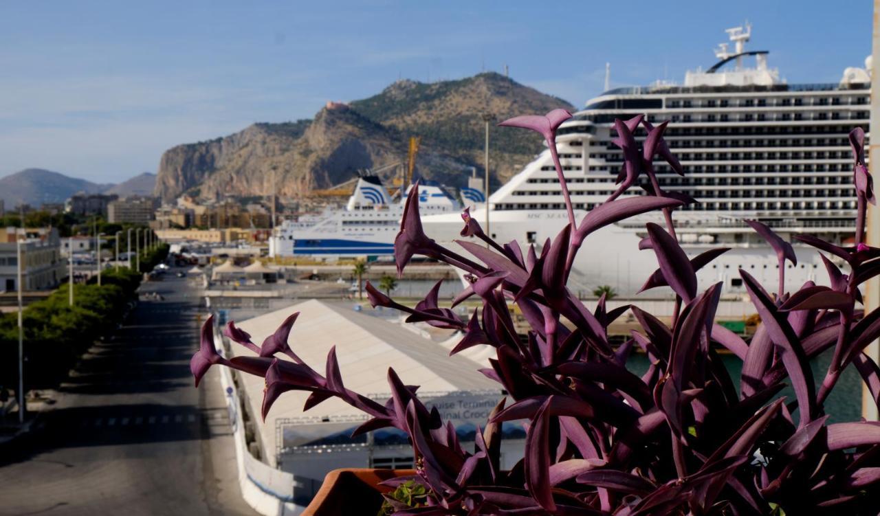 Attico Con Terrazza Sul Porto Leilighet Palermo Eksteriør bilde