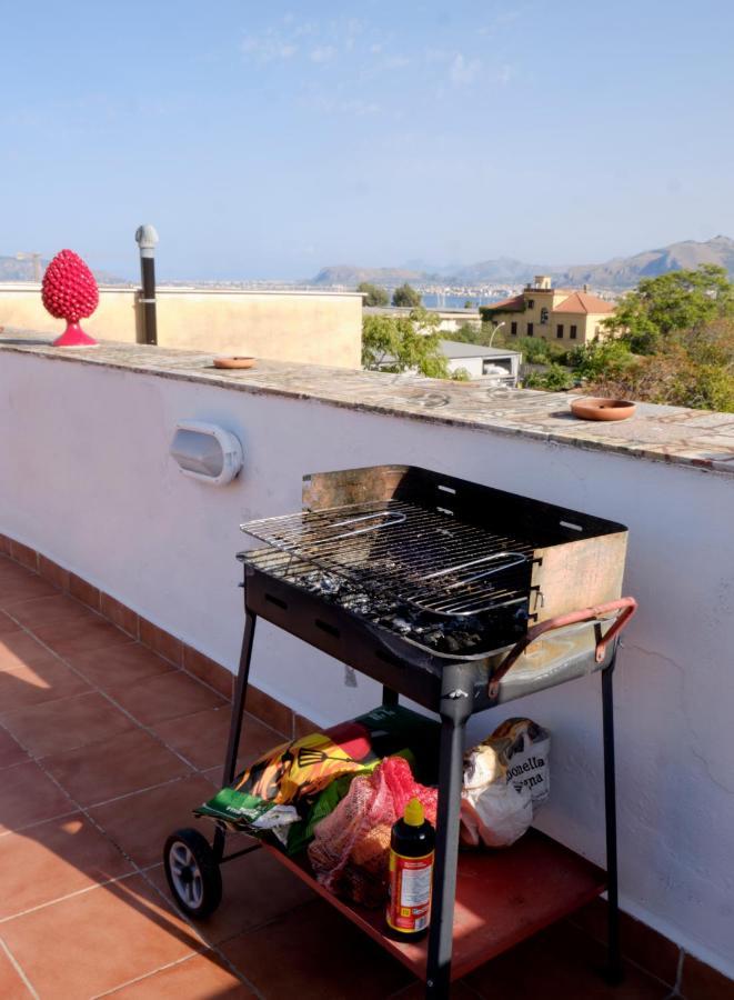 Attico Con Terrazza Sul Porto Leilighet Palermo Eksteriør bilde